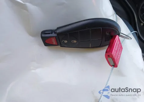 2019 Jeep Cherokee Latitude 4X4 z USA, uszkodzony, nr VIN 1C4PJMCB3KD330386